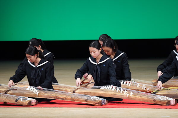 箏曲部　臼杵　緊張越えて響く“二つの音 ”　【大分県】