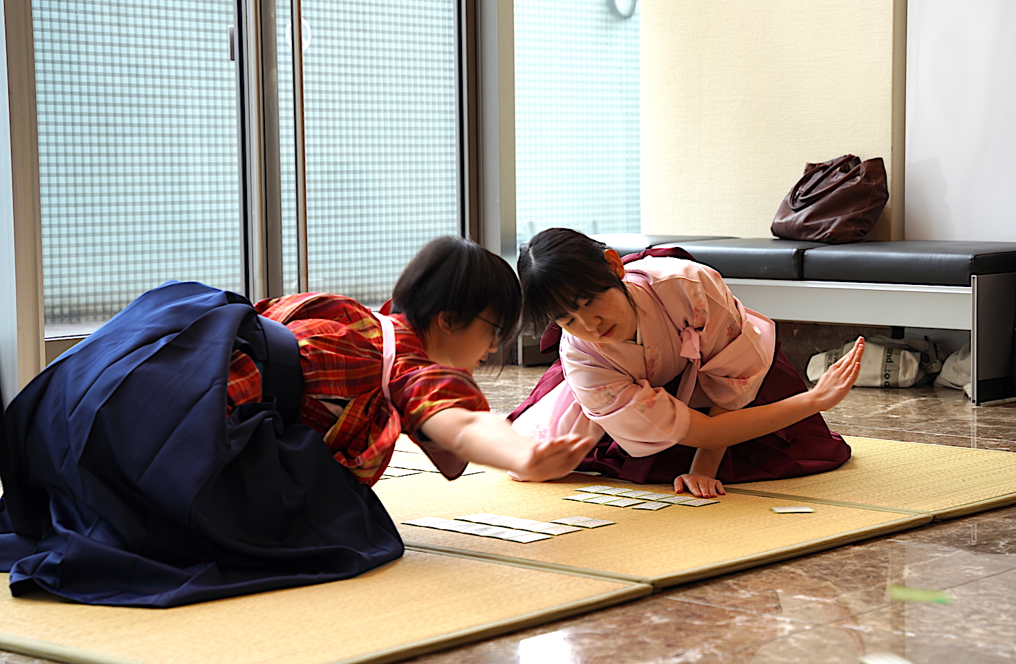 競技かるた　大分上野丘　札が舞う熱気　一音に懸ける青春　【大分県】