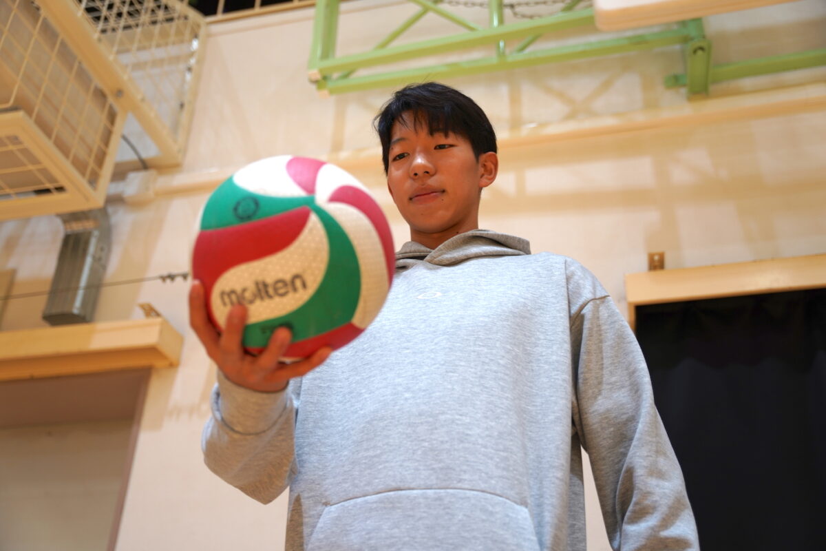 冬の主役たち　バレーボール男子　迷いなき打点　託される存在・井手平夏和　【大分県】