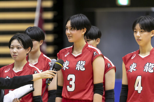 冬の主役たち　バレーボール女子　努力で才能を研ぎ澄ます　忠願寺莉桜の現在地　【大分県】