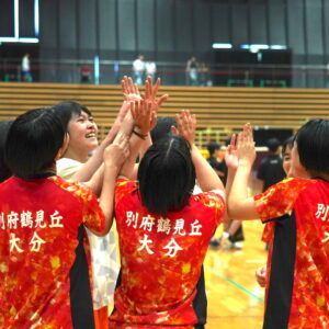 県高校総体　バドミントン女子　別府鶴見丘　団体戦で４年ぶりの歓喜の頂点　【大分県】