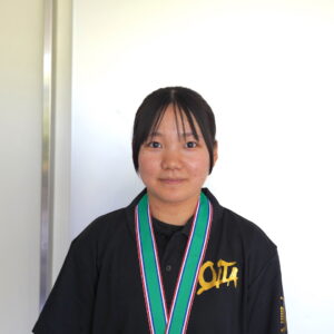 宇佐高校ウエイトリフティング部　原田 しの（２年）　file.927