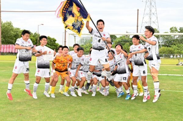 県高校総体　サッカー男子　黄金世代が越えた壁　大分が５年ぶりの頂点　【大分県】