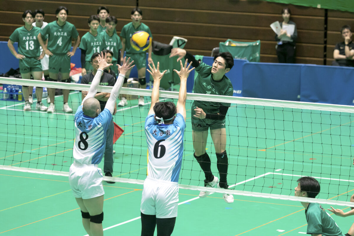 県高校総体　バレーボール男子　全員でつかんだ勝利　大分工業が２年ぶりの優勝　【大分県】