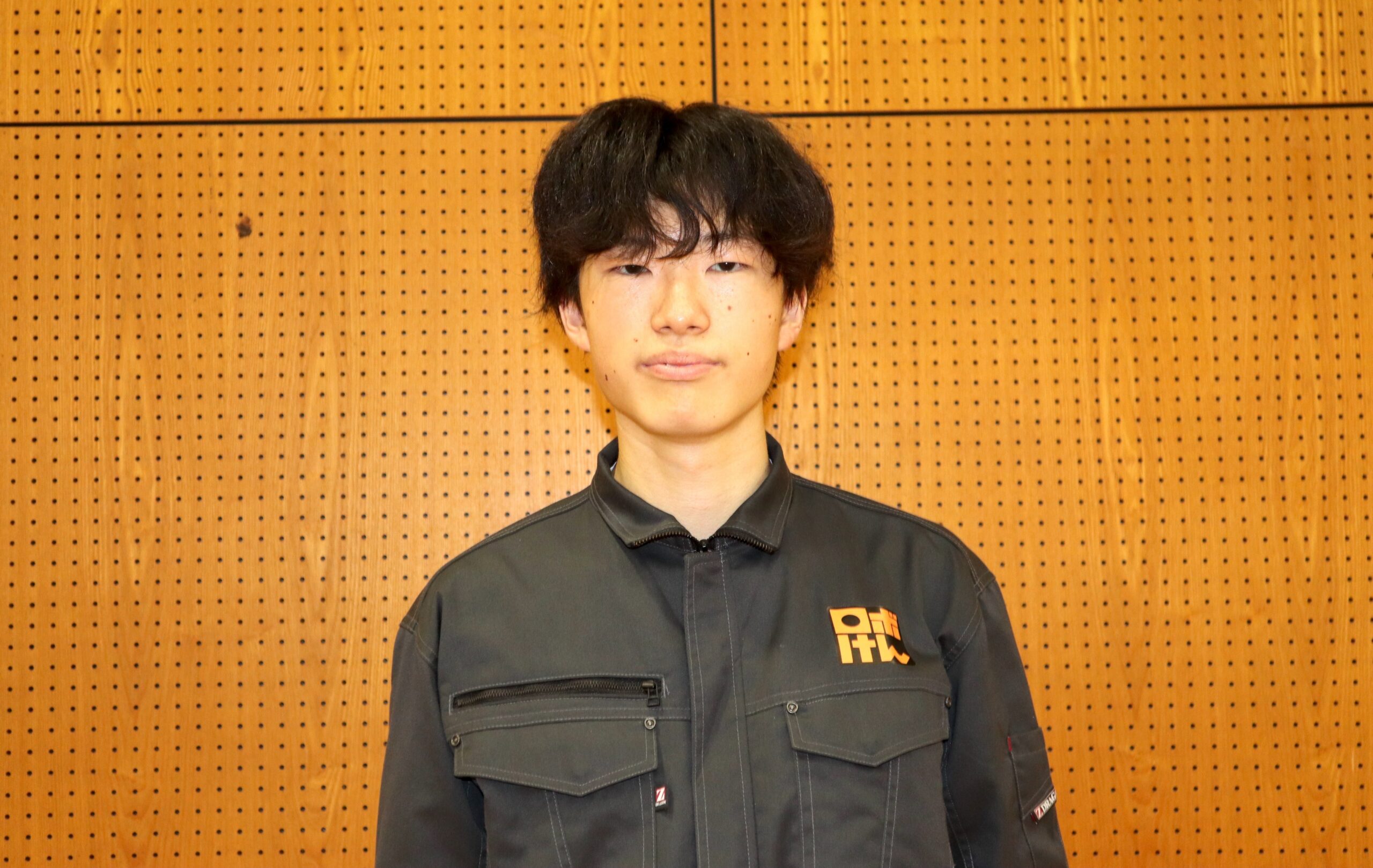 大分工業高等専門学校（大分高専）ロボット研究部　大杉 敢大（２年）　file.946