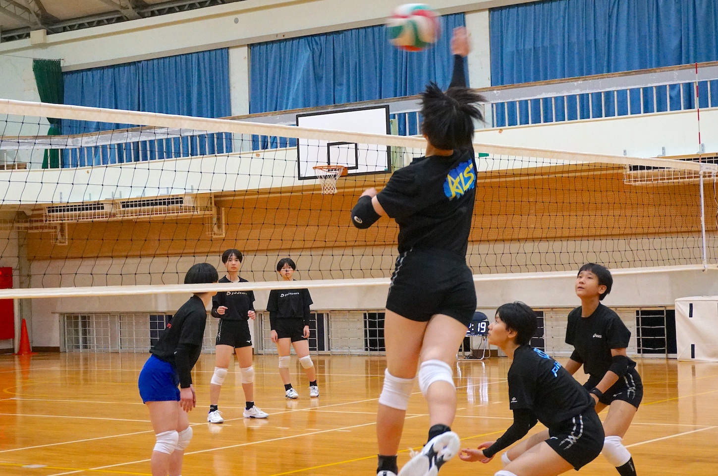 譲れない頂点、譲れない夢　春高県予選特集（女子）　国東　「守破離」で越える２強の壁　【大分県】