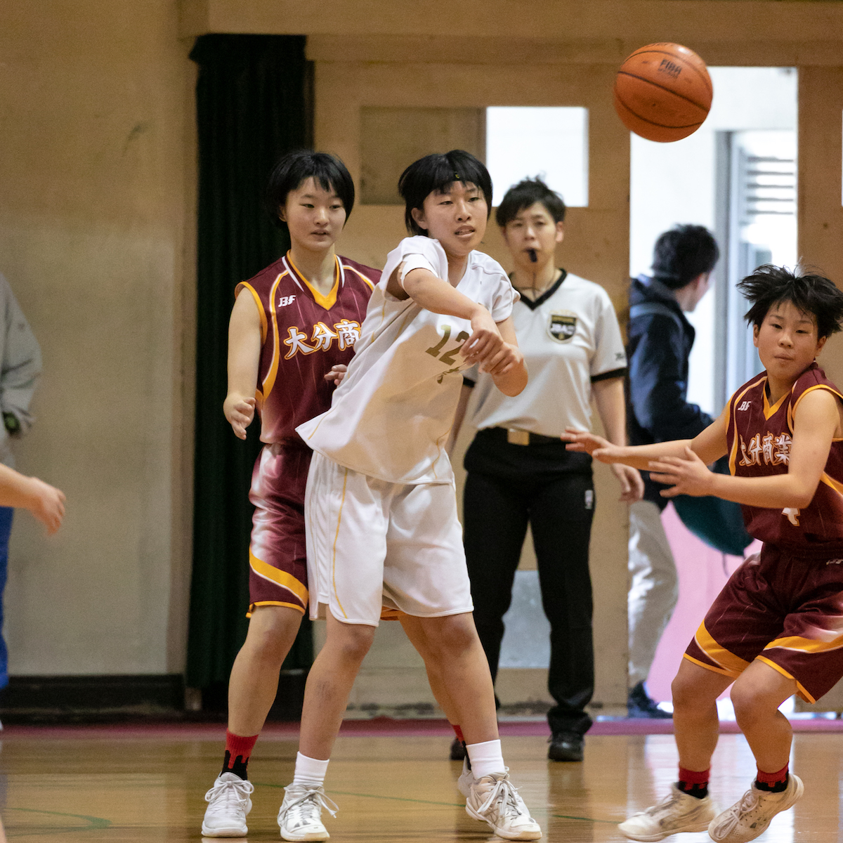 高校バスケそれぞれの現在地⑤　大分鶴崎（女子）　全員が主役になるチームを目指す