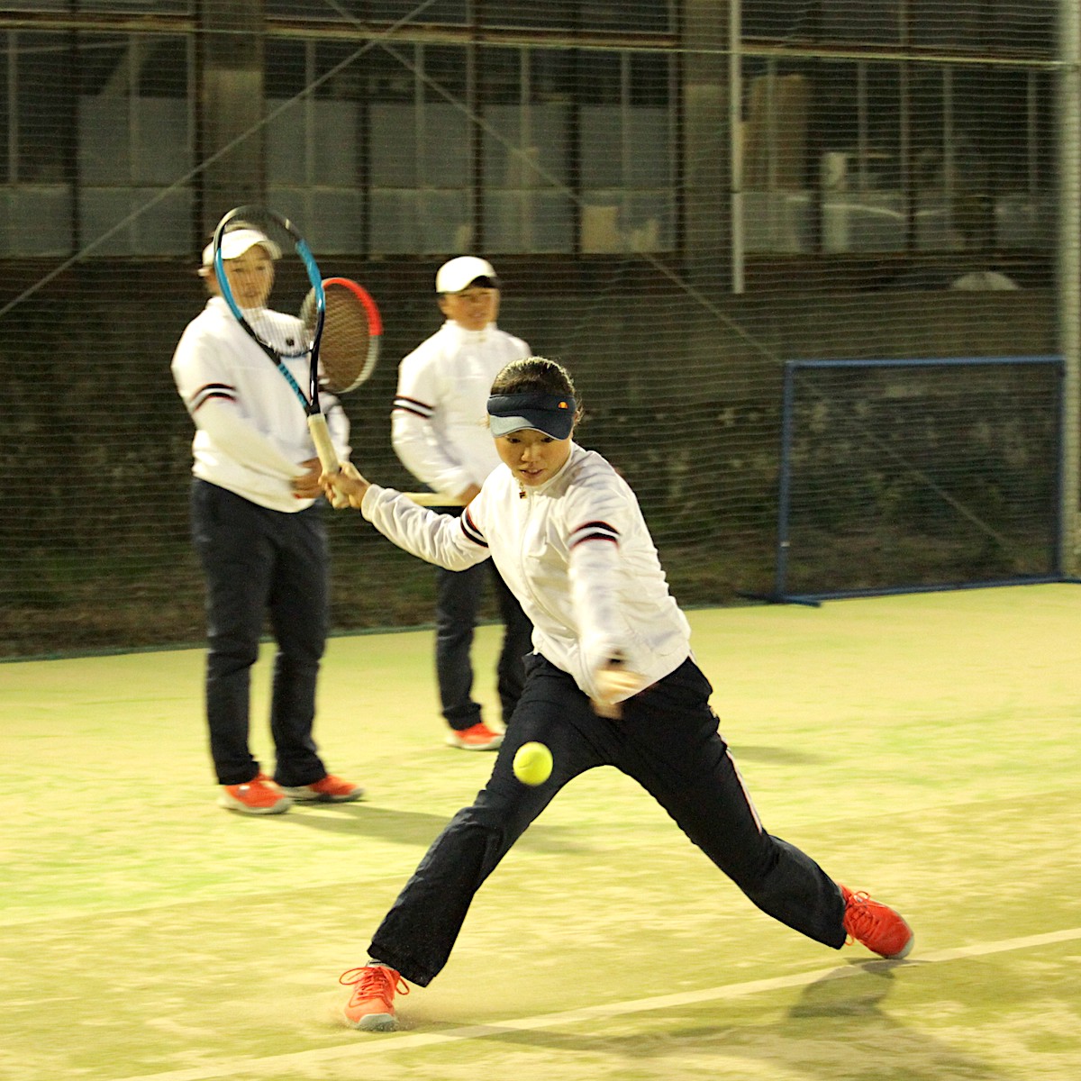 テニス女子　７人で全国選抜の切符を勝ち取った福徳学院