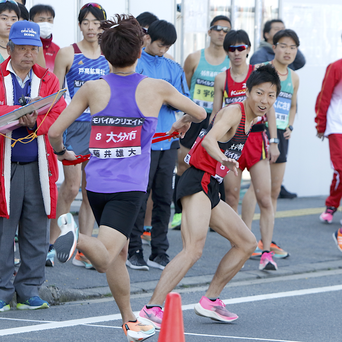 県内一周大分合同駅伝　総合力で圧倒した大分市が11連覇