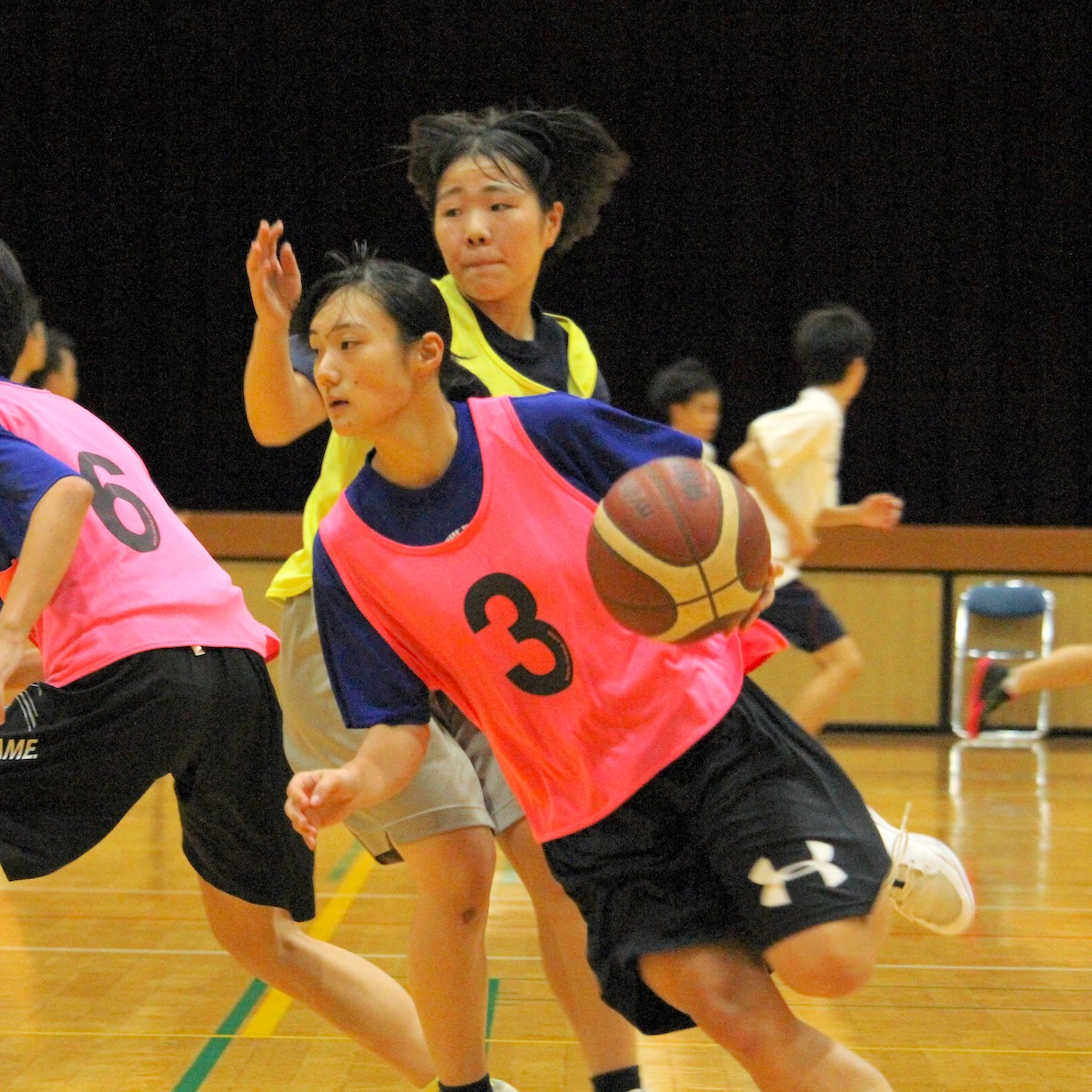 コートを彩る３年生　ライバルはこの選手です！　バスケ女子編②
