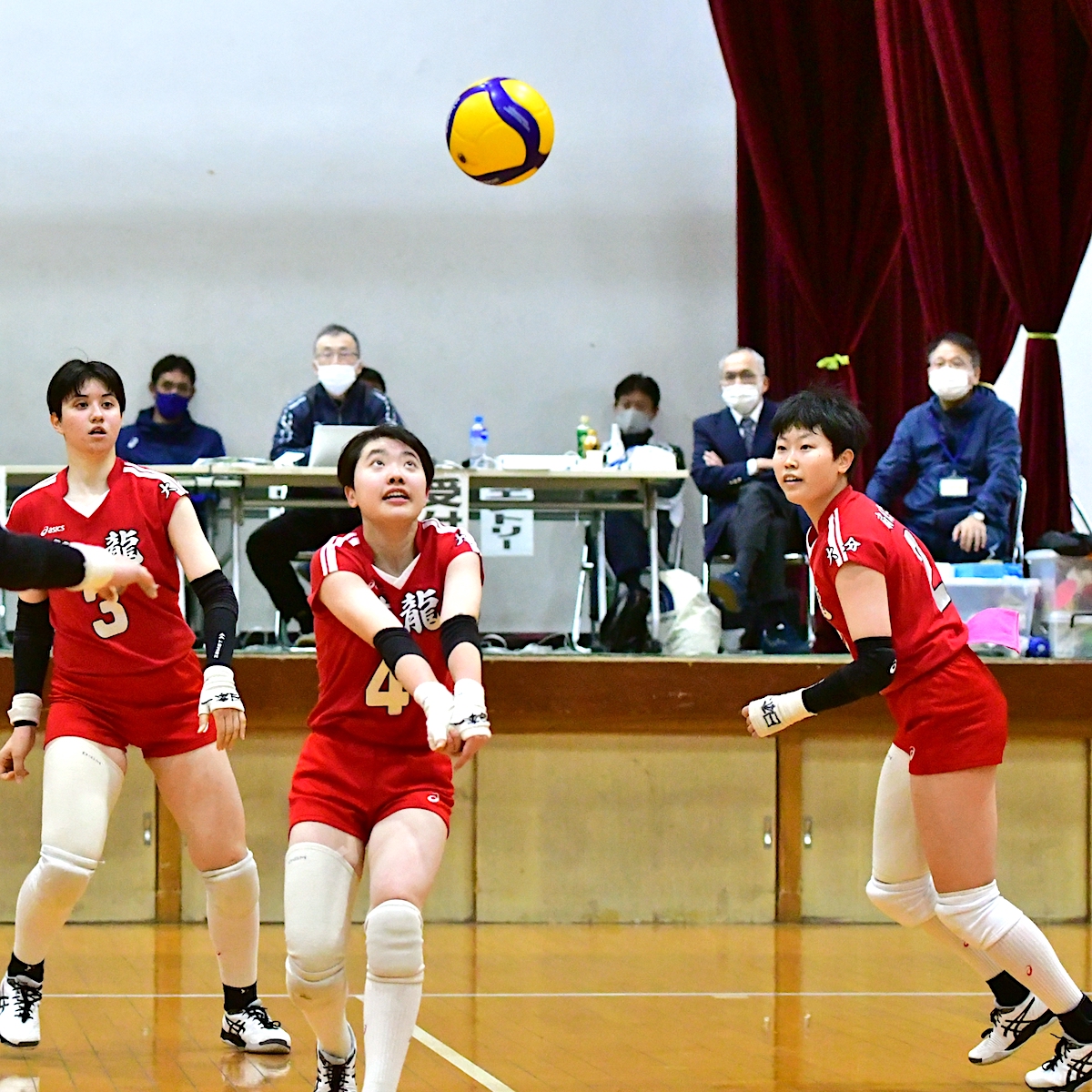 バレーボール女子　新戦力がうまく調和した東龍が優勝