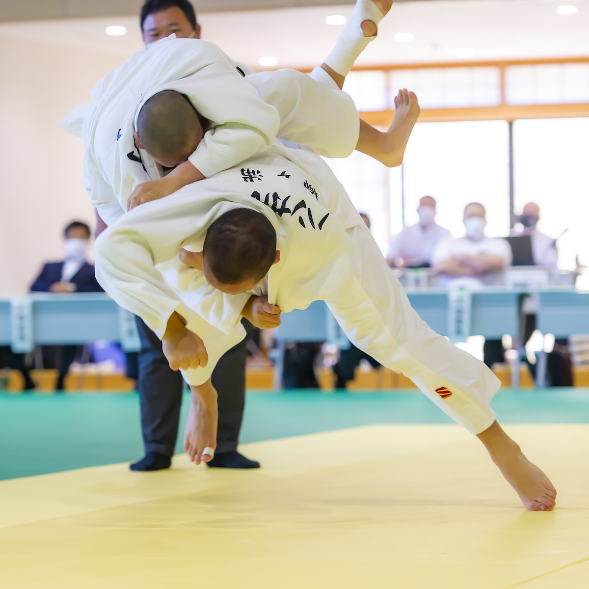 県高校総体　柔道男子団体　勝負強さを発揮した柳ケ浦が５回目の優勝