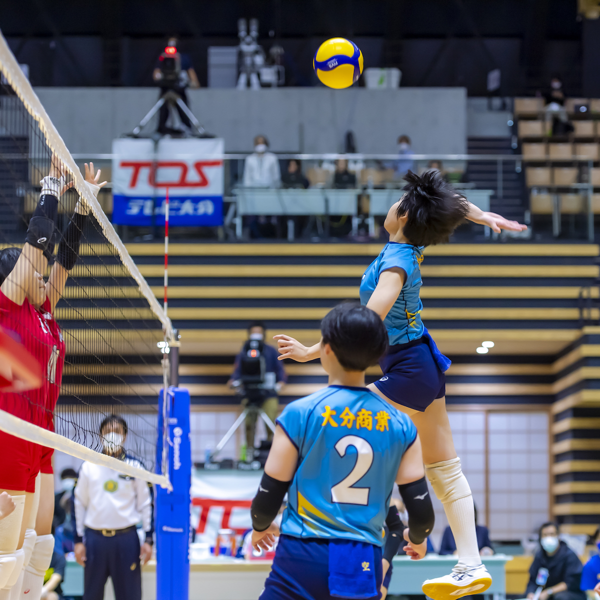ラストバトル〜３年生、最後の戦い〜　バレーボール女子　エースの涙が止まらなかった理由　嵯峨暖菜（大分商業３年）