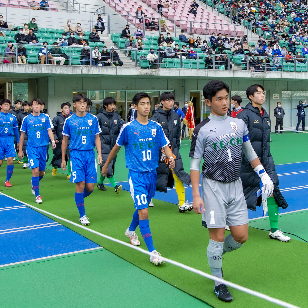 ラストバトル〜３年生、最後の戦い〜　サッカー男子　決勝で敗れた大分工業　「３年生は今までありがとう。今日でひと区切りつけよう」