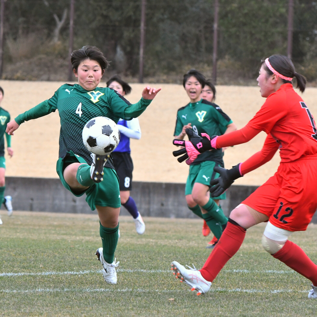 県高校新人大会　サッカー女子　個の能力を発揮した柳ケ浦が４連覇達成
