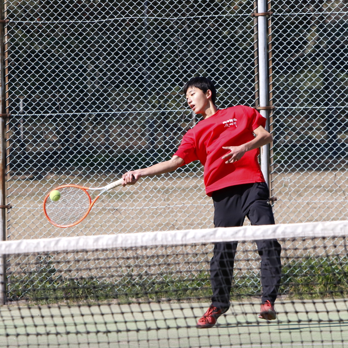 テニス男子　全国選抜大会に向けて万全を期す大分舞鶴、目指すは日本一のみ