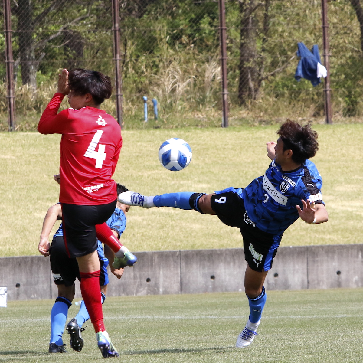 ジェイリースＦＣ　元日本代表の我那覇和樹が移籍後初得点
