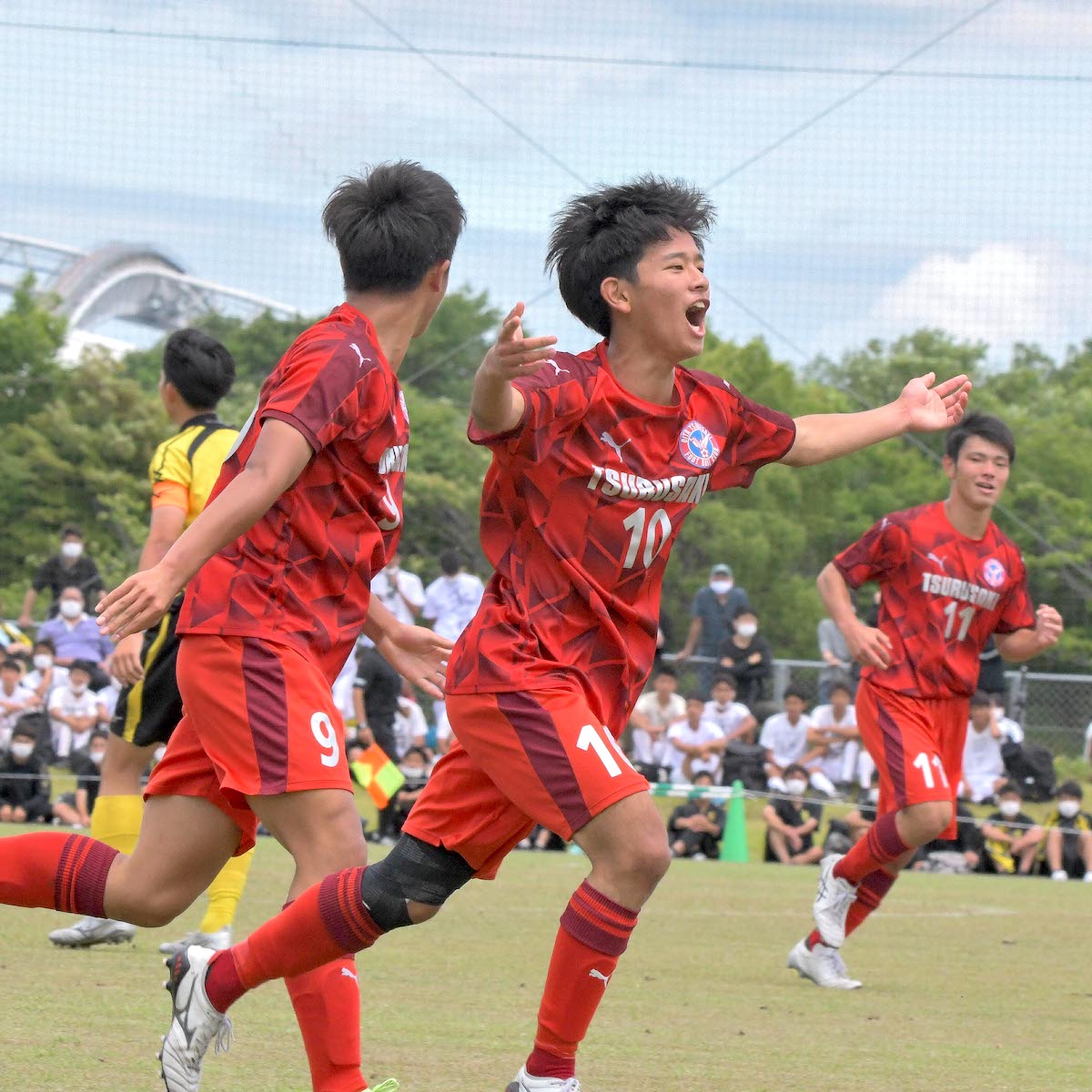 県高校総体　サッカー男子　川野の全得点に絡む活躍で５得点の快勝　鶴崎が２年ぶり８度目の優勝