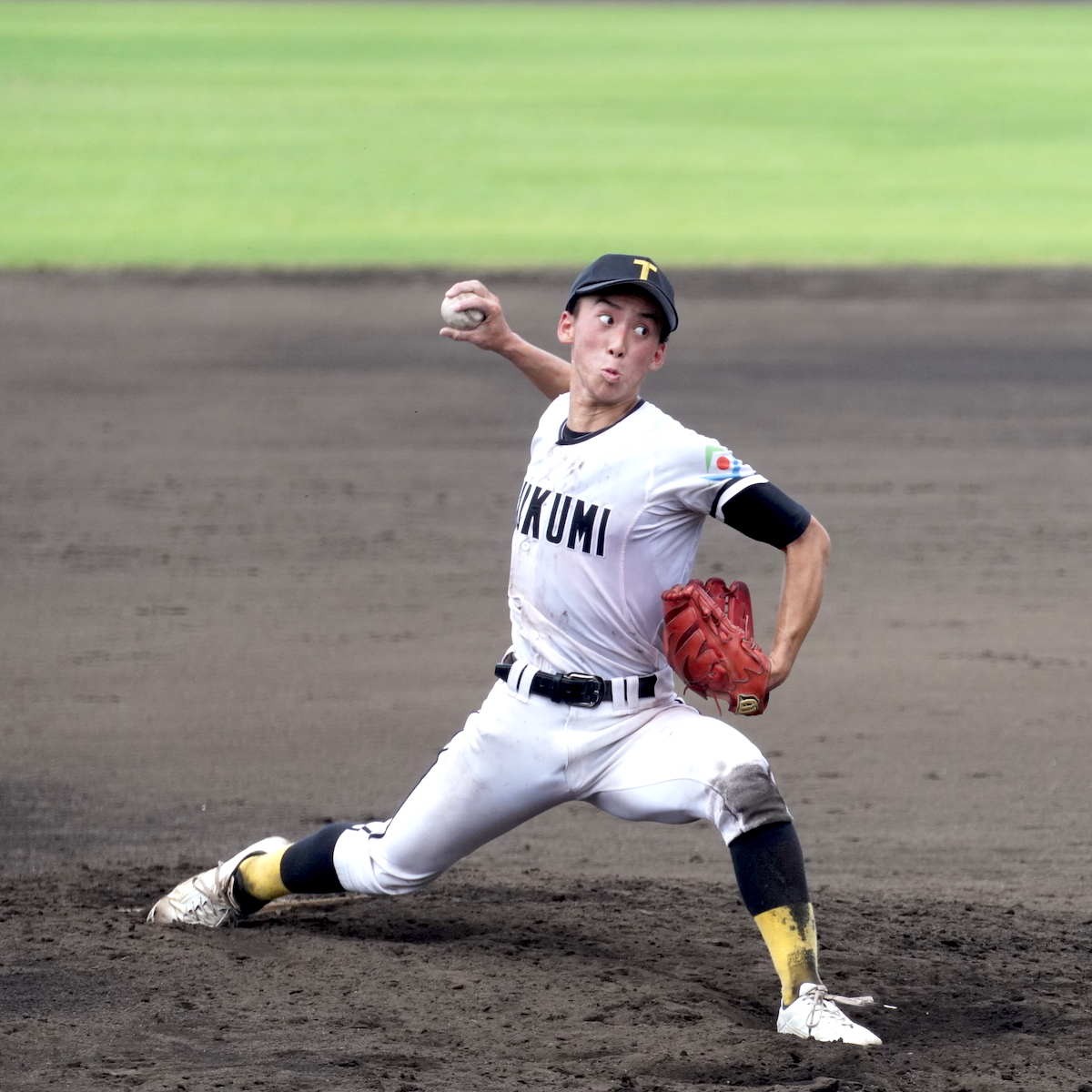 高校野球　手堅い野球に進化　シード校破り３回戦進出の津久見