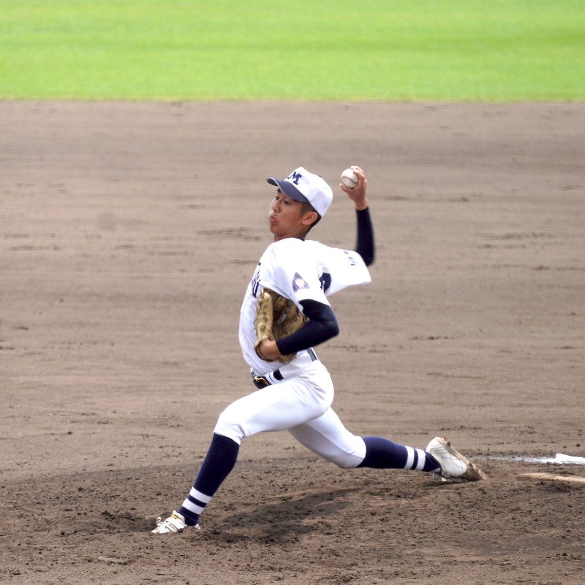 高校野球　４強一番乗りの大分舞鶴、指揮官の采配がズバリ的中