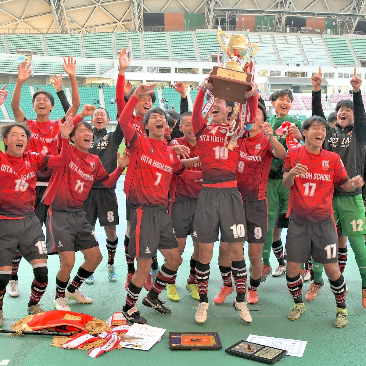 全国高校サッカー県予選　攻守で総合力の高さが際立った大分が３年ぶりの歓喜　【大分県】