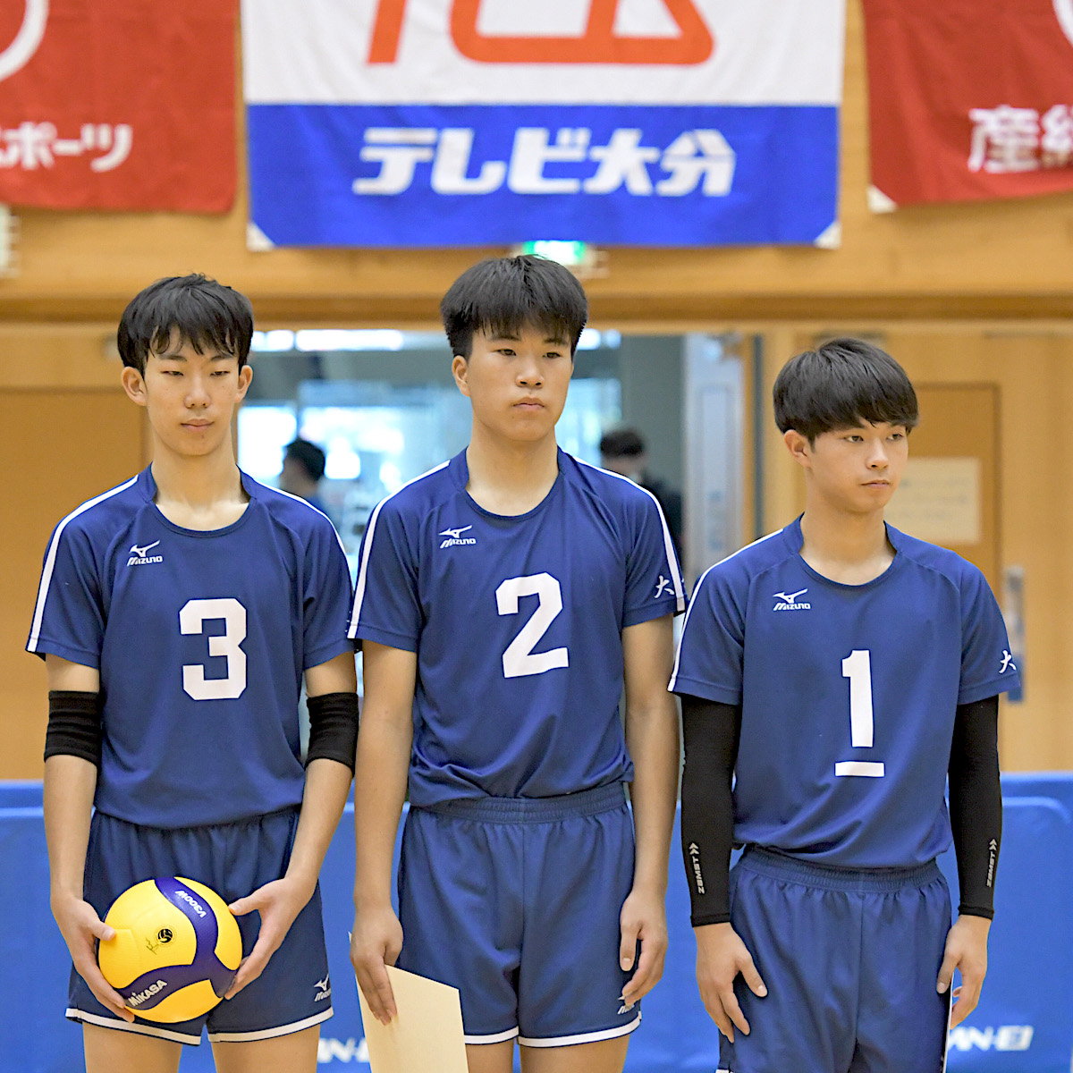グッドルーザー　バレーボール男子　夢舞台にあと一歩届かなかった大分南、３年生の悔しさを下級生が胸に刻む　【大分県】