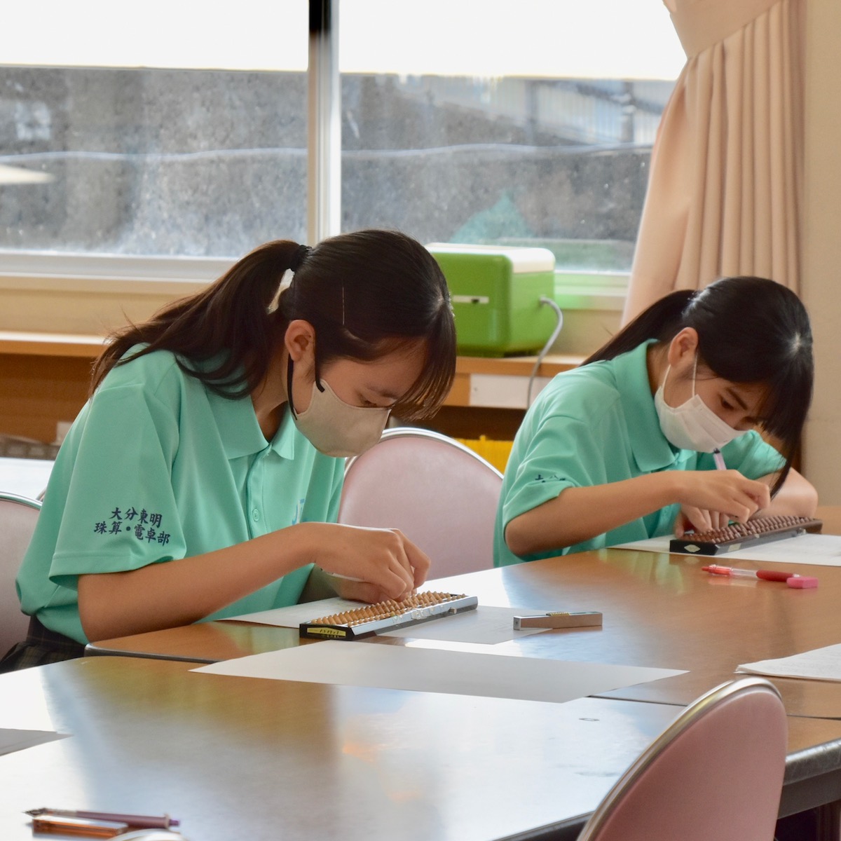 速さと正確さを磨き全国へ！大分東明高校珠算・電卓部　【大分県】
