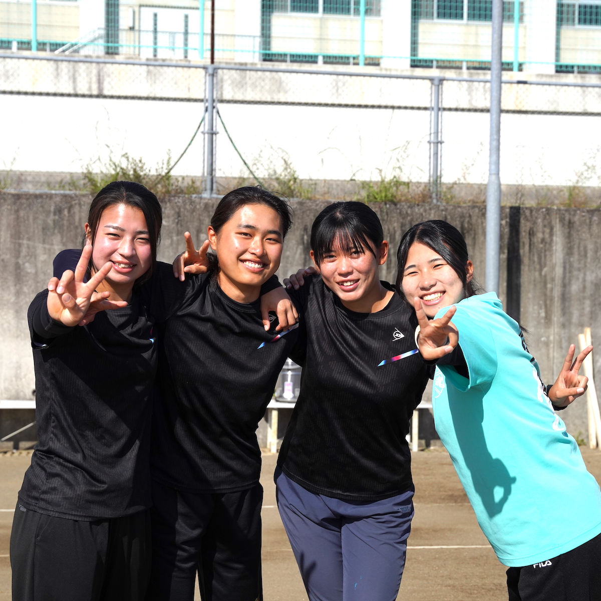 県高校総体特集　テニス女子　注目校紹介③　杵築　好調３年生がチームを引っ張る　【大分県】