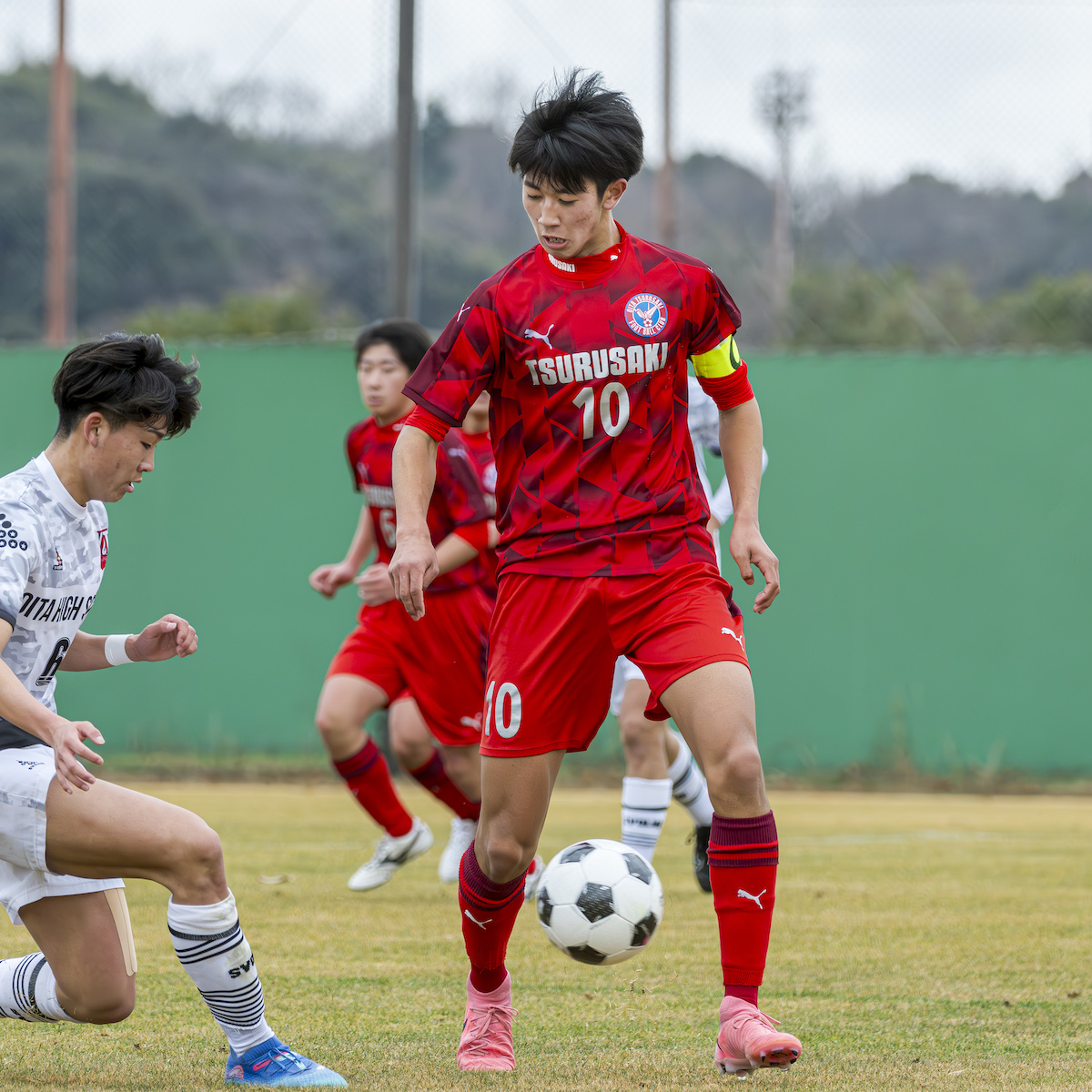 ピックアッププレーヤー　サッカー男子　伝統のパスワークを支える司令塔、河野歩夢（大分鶴崎2年）　【大分県】